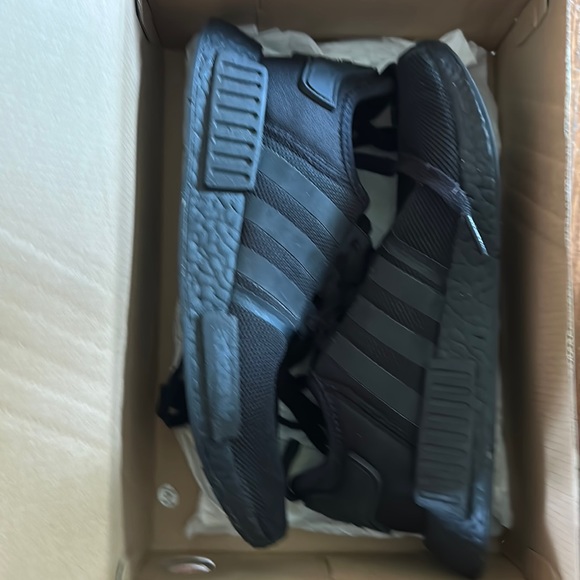 Used Triple Black R1 NMD Adidas - Picture 1 of 6